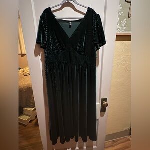 Ever Pretty Green Velvet Dress